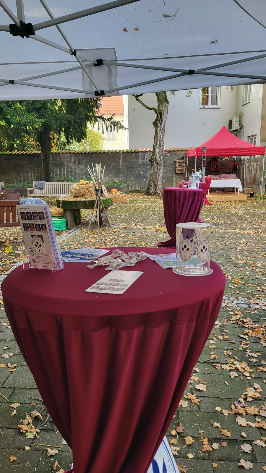 Hotelfachschule Lübeck feiert Erntedankfest mit Tombola